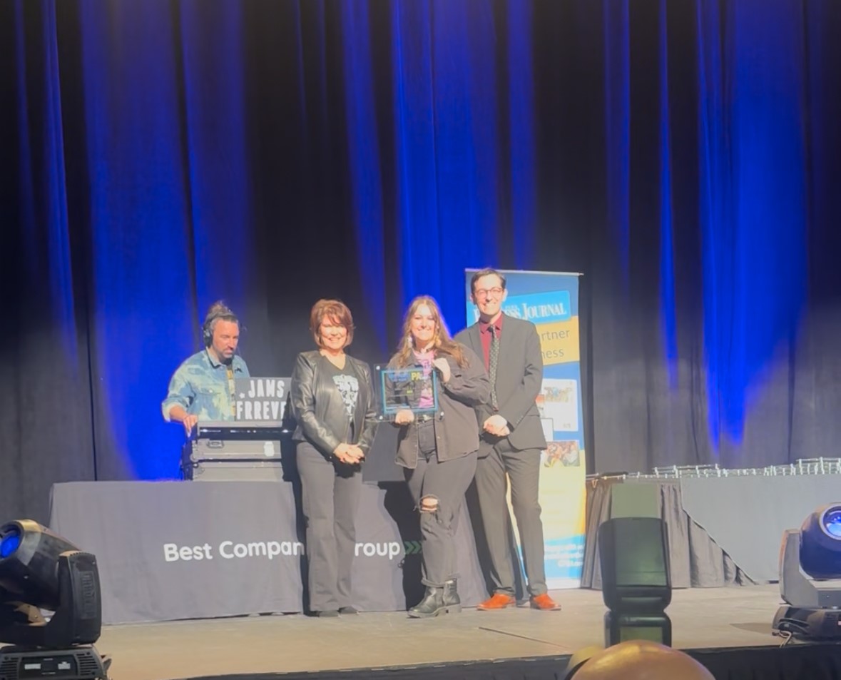 Hannah Bumbaugh receiving award