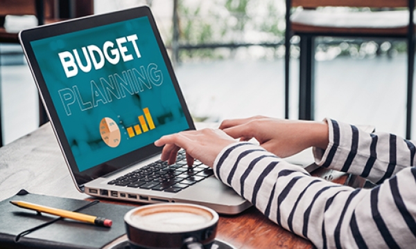 budget on laptop