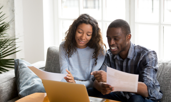 couple at the computer