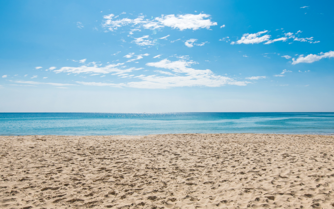 7 Financial Tips to Help You Plan Ahead for the Summer—Without Missing Out on the Fun