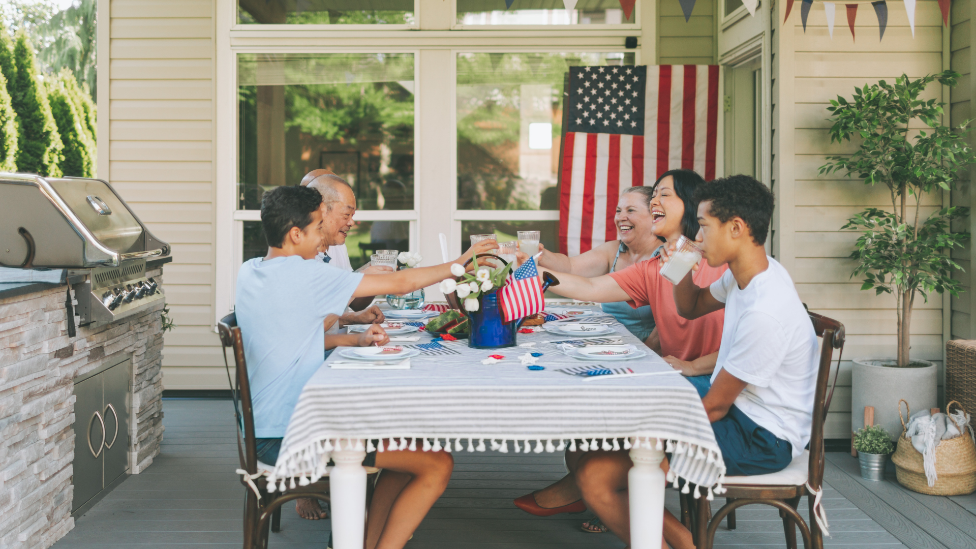 family celebrating 4th of july
